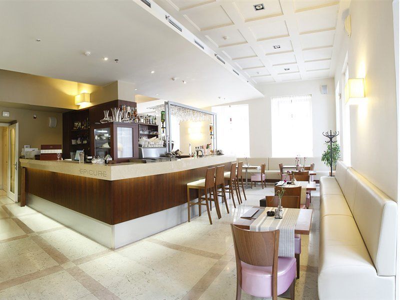 Hotel Maestro By Adrez Praga Restaurant foto